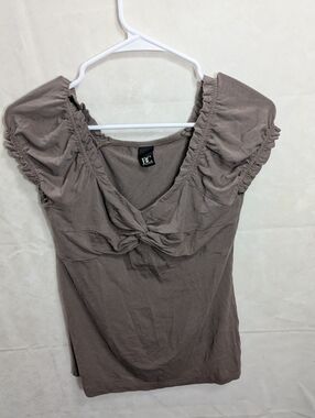Flattering Design Elastic Shirt W V Neck